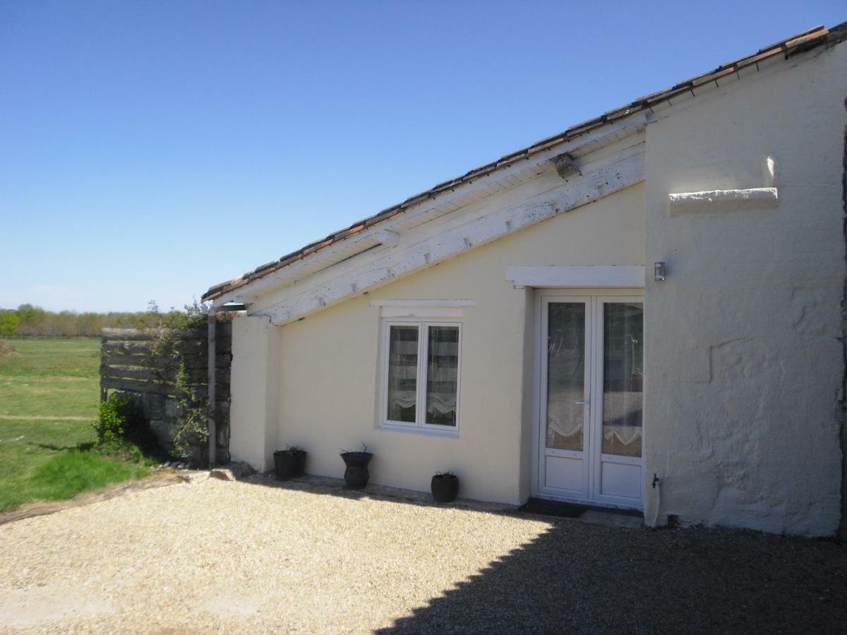 Villa La Petite Grange à Lorignac Extérieur photo